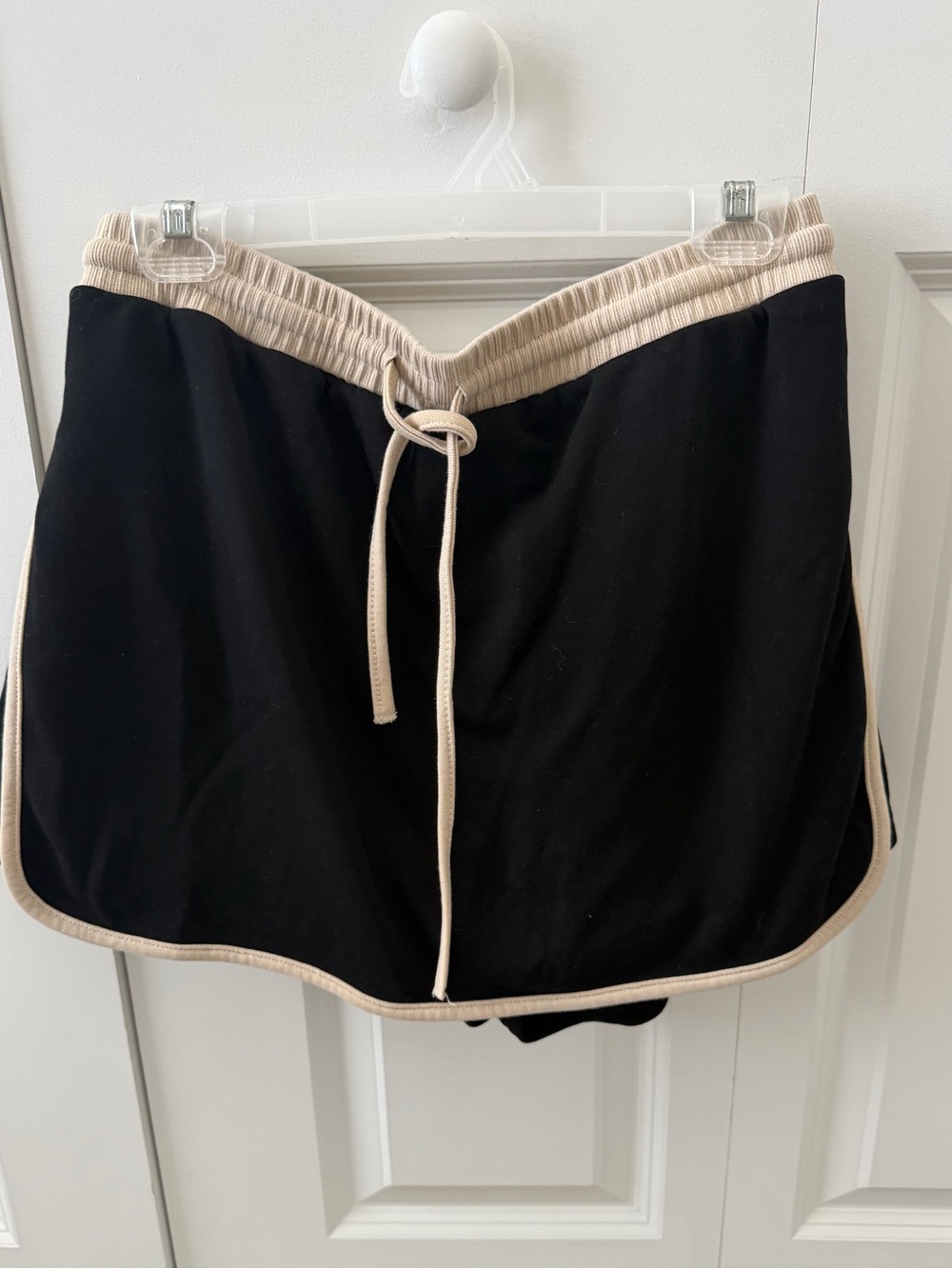Entro Women’s Performance Skort Black Beige Trim Elastic Waist Athleisure Size L